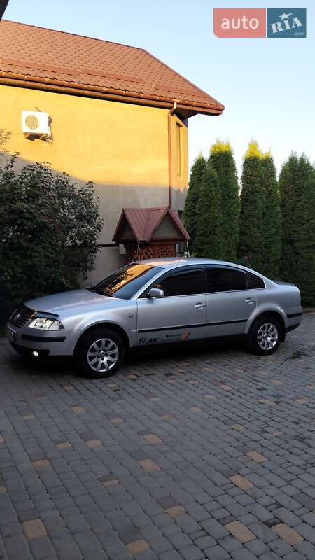 Седан Volkswagen Passat 2001 в Тульчине