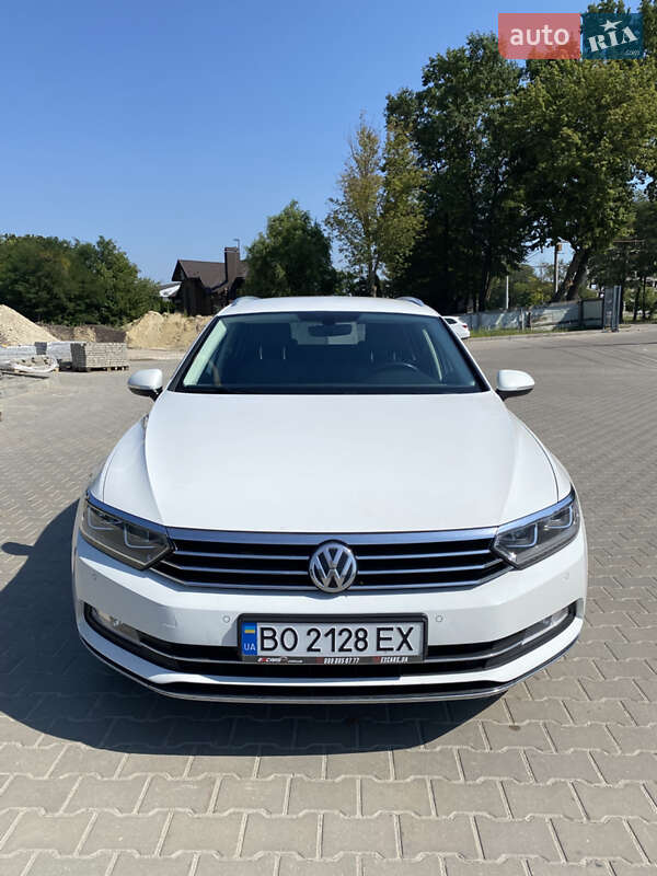 Універсал Volkswagen Passat 2017 в Тернополі
