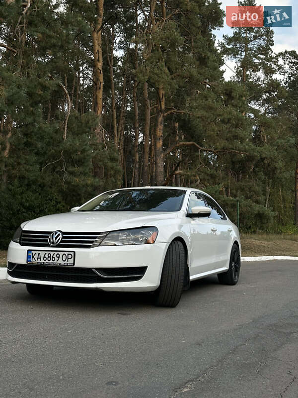 Седан Volkswagen Passat 2013 в Киеве