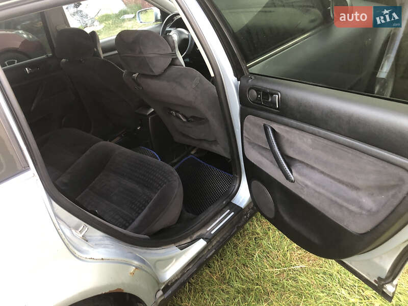 Универсал Volkswagen Passat 2001 в Львове