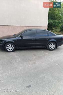 Седан Volkswagen Passat 2000 в 