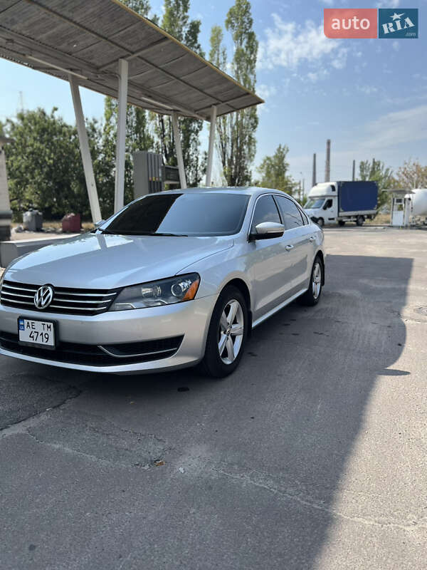 Седан Volkswagen Passat 2013 в Днепре фото 4 Седан Volkswagen Passat 2013 в Днепре