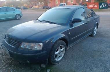 Седан Volkswagen Passat 1999 в Ивано-Франковске