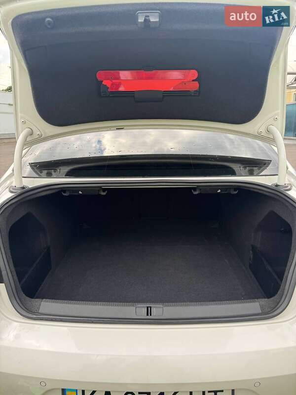 Седан Volkswagen Passat 2013 в Києві фото 8 Седан Volkswagen Passat 2013 в Києві