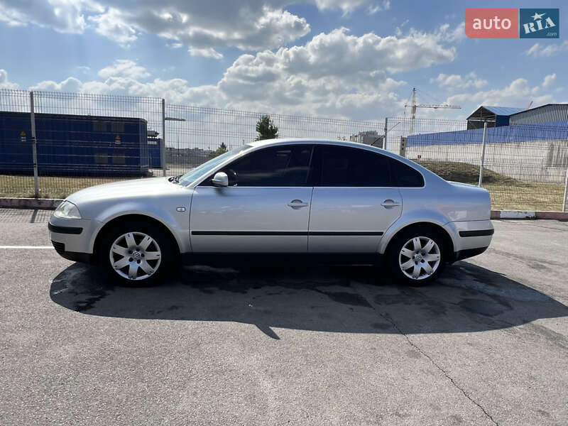 Седан Volkswagen Passat 2002 в Виннице