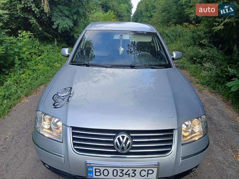 Седан Volkswagen Passat 2002 в Ланівці