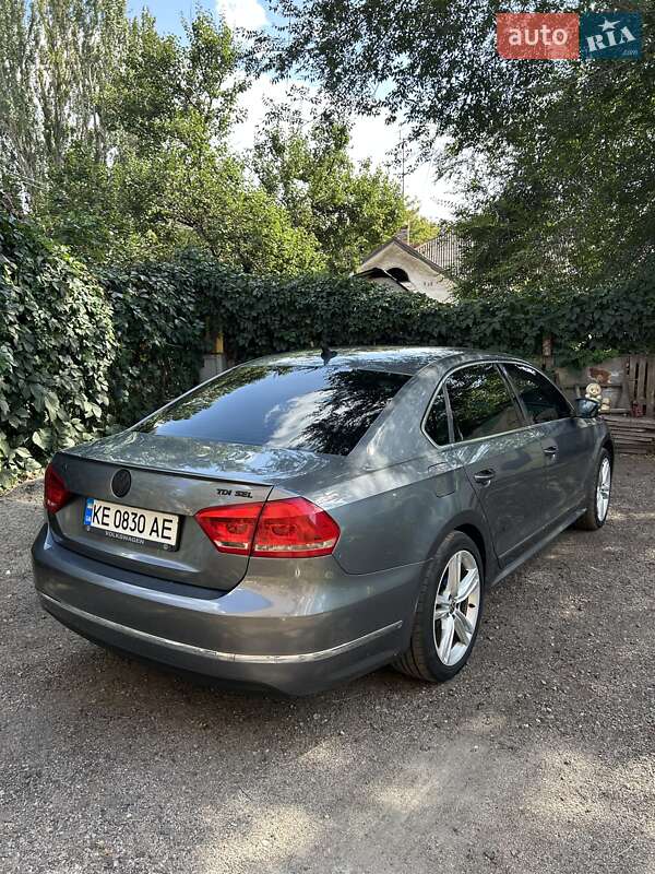 Седан Volkswagen Passat 2013 в Запорожье