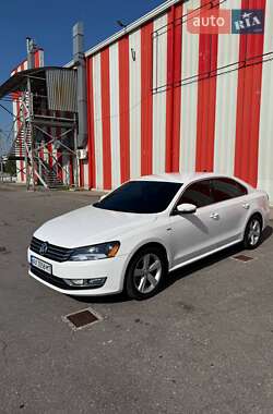 Седан Volkswagen Passat 2015 в Харькове