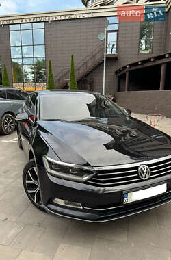 Седан Volkswagen Passat 2018 в Шаргороді