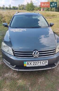 Універсал Volkswagen Passat 2012 в Богодухіву
