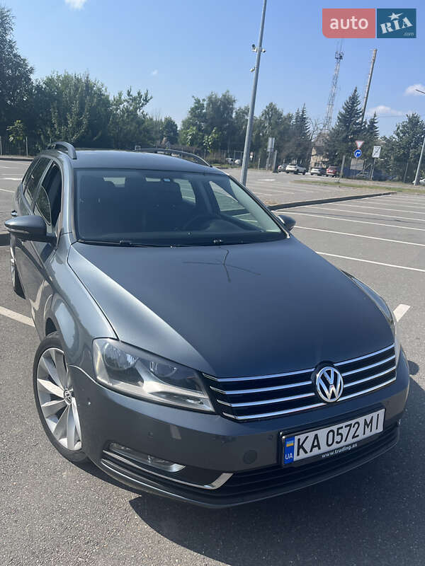 Универсал Volkswagen Passat 2010 в Киеве