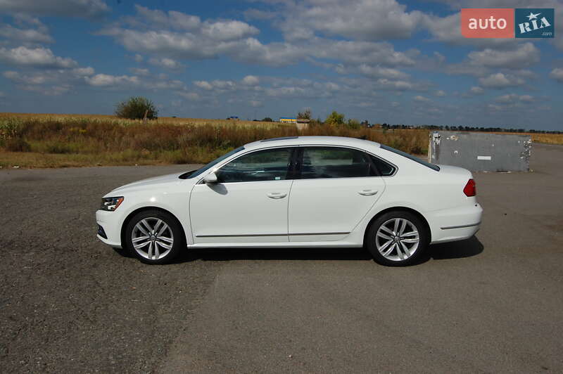 Седан Volkswagen Passat 2015 в Києві