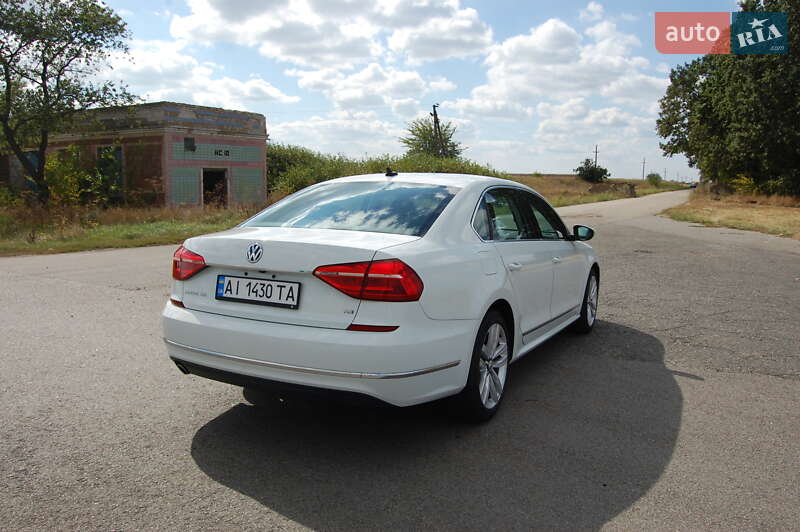 Седан Volkswagen Passat 2015 в Києві