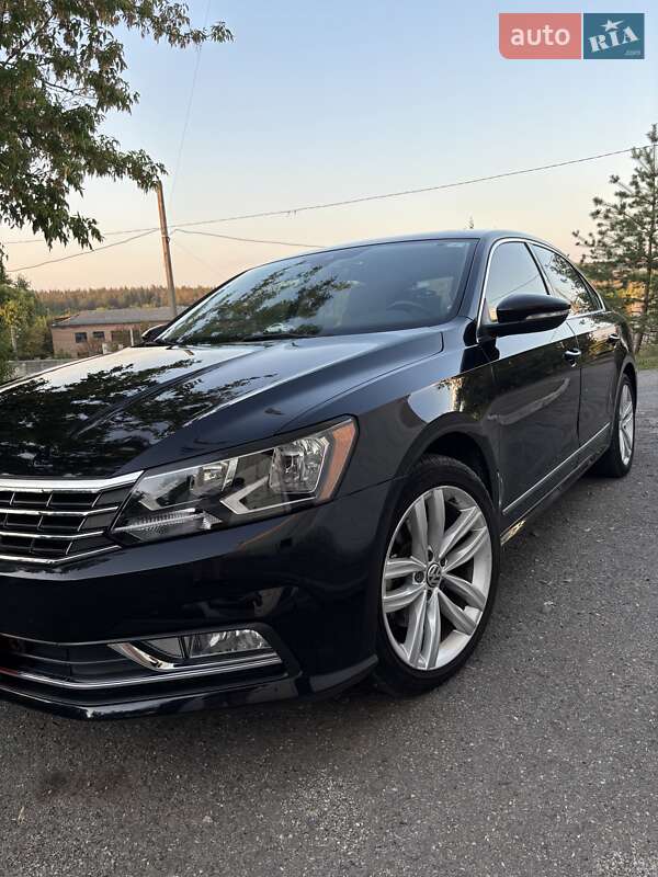 Седан Volkswagen Passat 2018 в Кропивницком