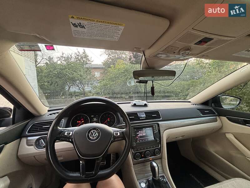 Седан Volkswagen Passat 2018 в Кропивницком