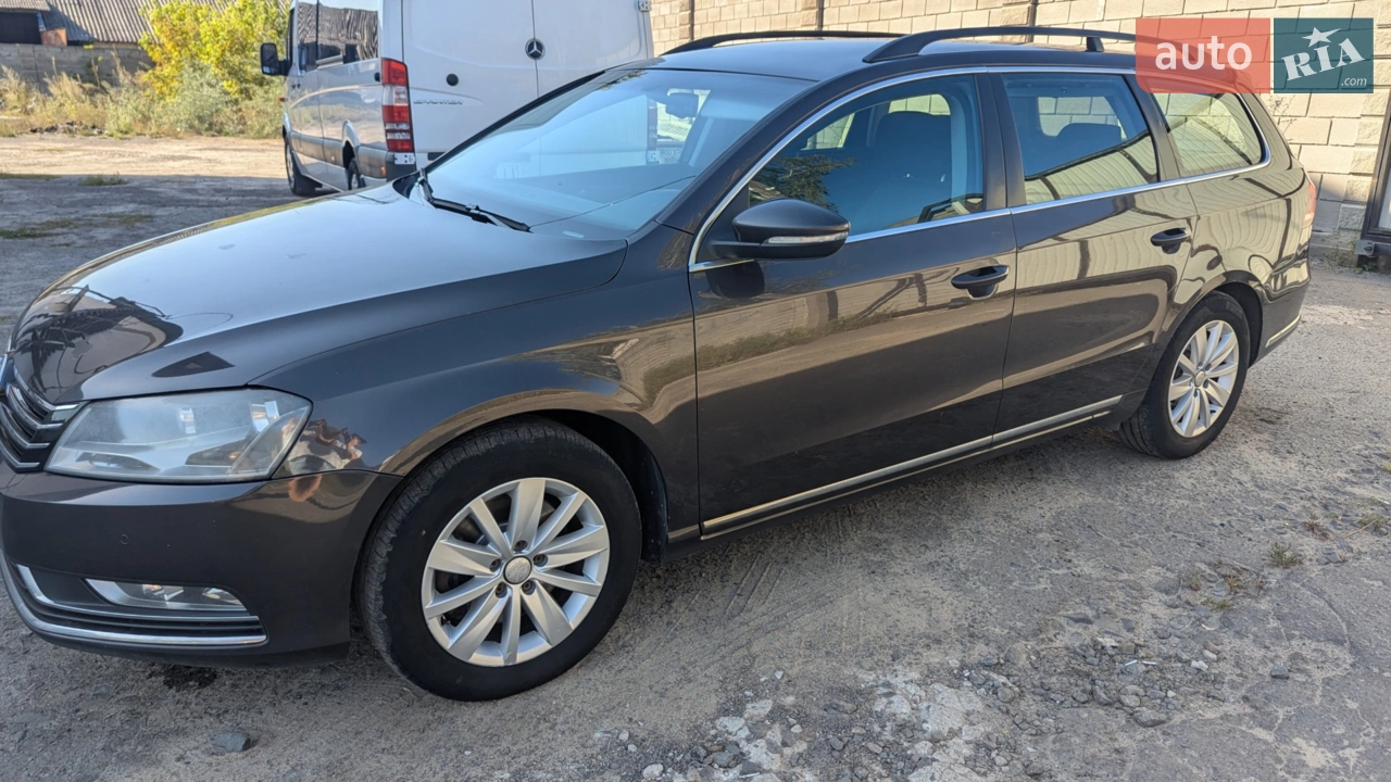 2011 Volkswagen Passat - мініатюра 9