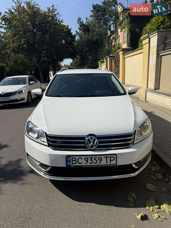 Универсал Volkswagen Passat 2012 в Львове
