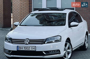 Седан Volkswagen Passat 2011 в Одессе