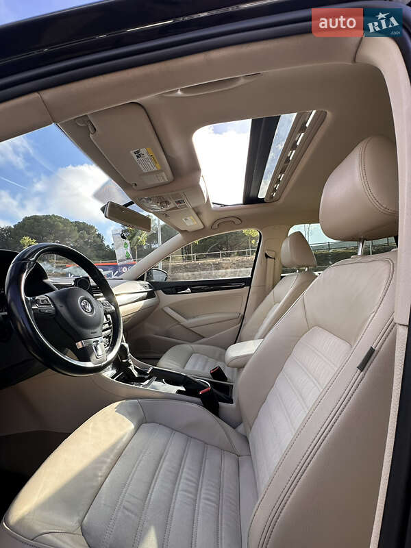Седан Volkswagen Passat 2013 в Києві