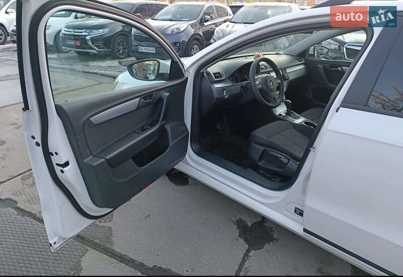 Volkswagen Passat 2012