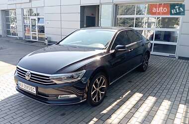 Седан Volkswagen Passat 2018 в Киеве Седан Volkswagen Passat 2018 в Киеве