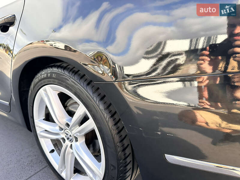 Седан Volkswagen Passat 2013 в Києві