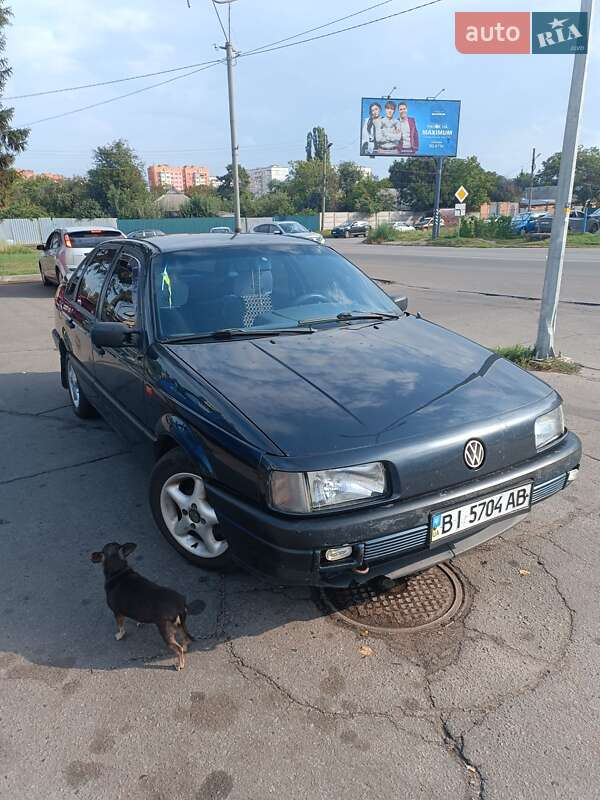 Седан Volkswagen Passat 1992 в Полтаве