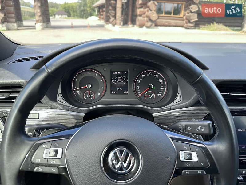 Седан Volkswagen Passat 2021 в Харькове