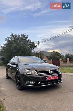 Седан Volkswagen Passat 2012 в Сумах