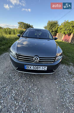Универсал Volkswagen Passat 2012 в Дунаевцах