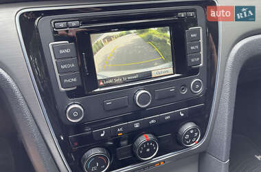 Седан Volkswagen Passat 2014 в 
