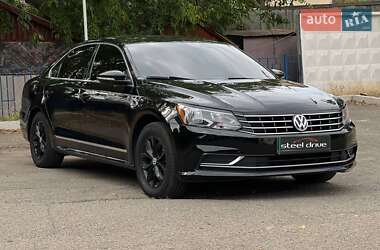 Седан Volkswagen Passat 2016 в Миколаєві