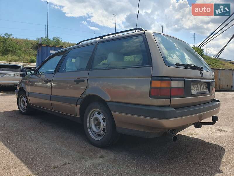 Volkswagen Passat 1990