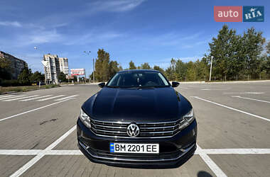 Седан Volkswagen Passat 2018 в Сумах