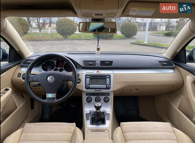 Седан Volkswagen Passat 2007 в Воловце