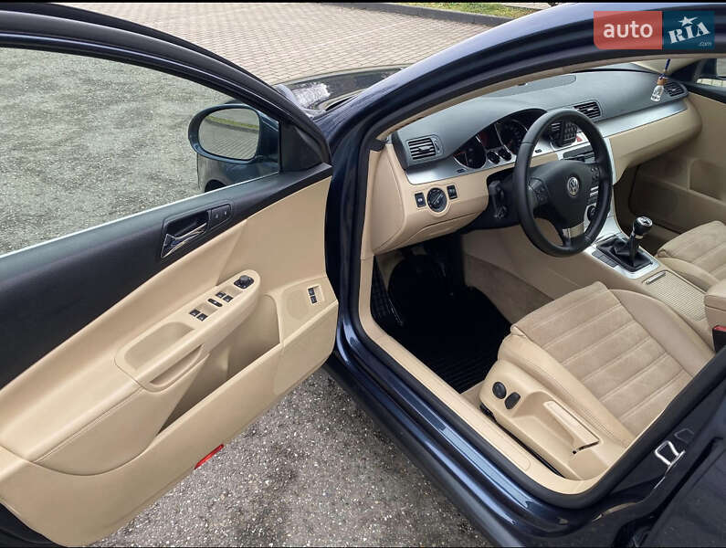 Седан Volkswagen Passat 2007 в Воловце