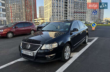 Седан Volkswagen Passat 2005 в Києві