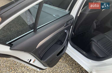 Седан Volkswagen Passat 2021 в 