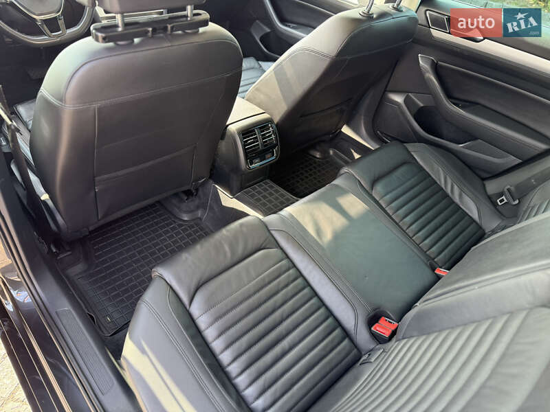 Универсал Volkswagen Passat 2017 в Львове