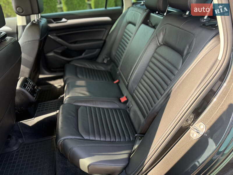 Универсал Volkswagen Passat 2017 в Львове