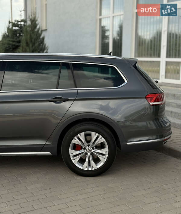 Универсал Volkswagen Passat 2017 в Житомире фото 15 Универсал Volkswagen Passat 2017 в Житомире