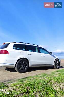 Универсал Volkswagen Passat 2012 в Киеве