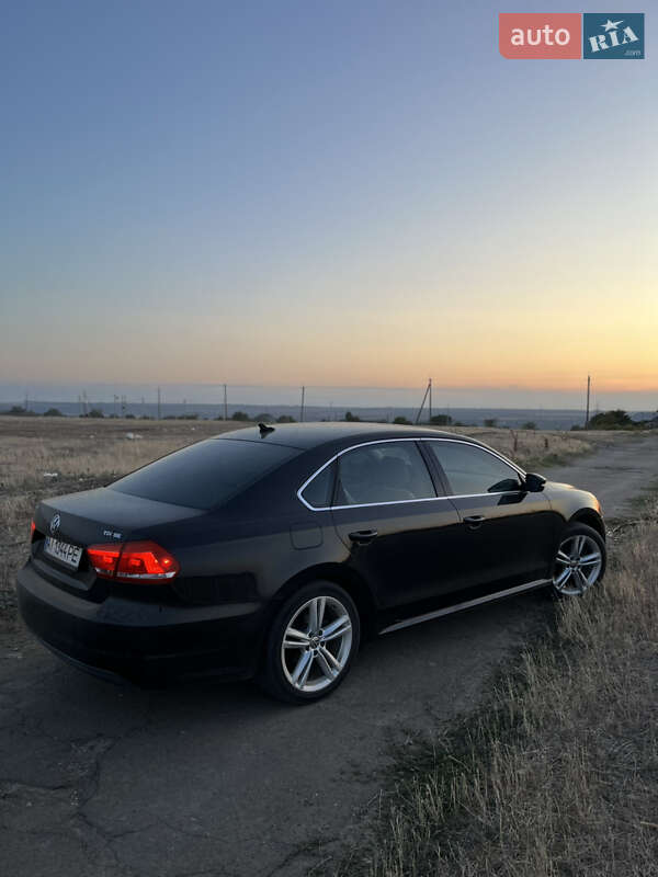 Седан Volkswagen Passat 2014 в Софиевской Борщаговке