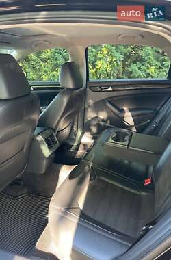 Седан Volkswagen Passat 2015 в 