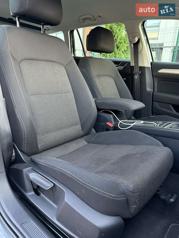 Универсал Volkswagen Passat 2015 в Черновцах