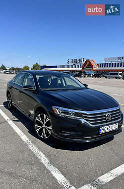 Седан Volkswagen Passat 2020 в Львові