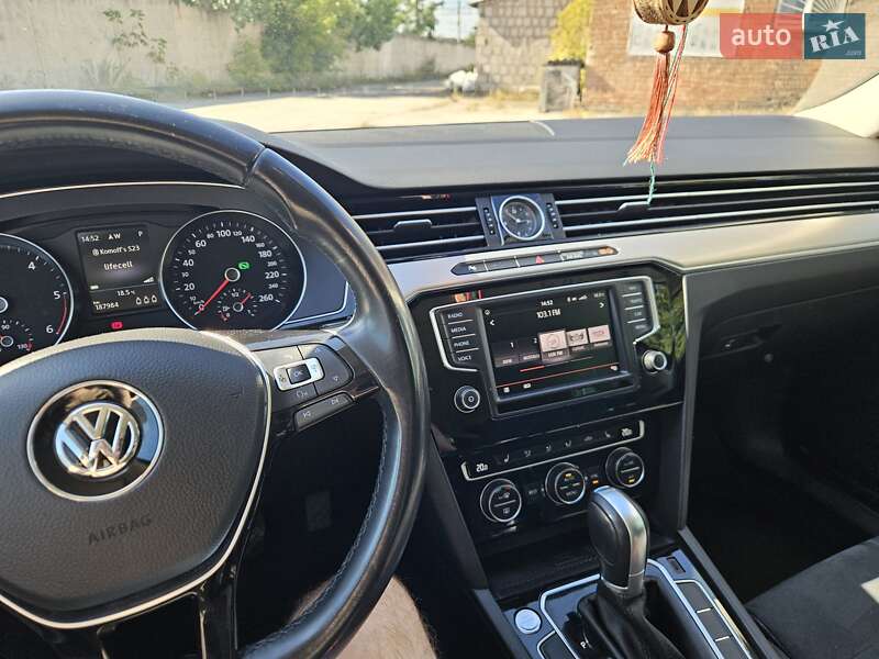 Універсал Volkswagen Passat 2017 в Українці