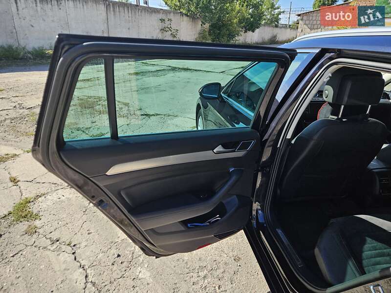 Універсал Volkswagen Passat 2017 в Українці