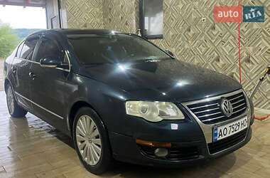 Седан Volkswagen Passat 2006 в Хусте