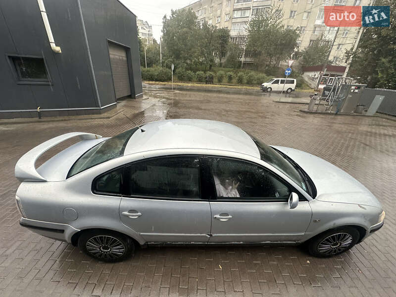 Седан Volkswagen Passat 1997 в Тернополі
